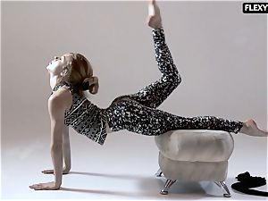 super-sexy bootie gymnast Rita